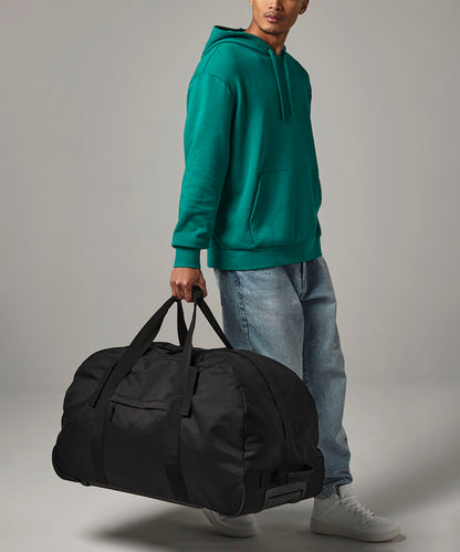 Black classic wheelie holdall front view
