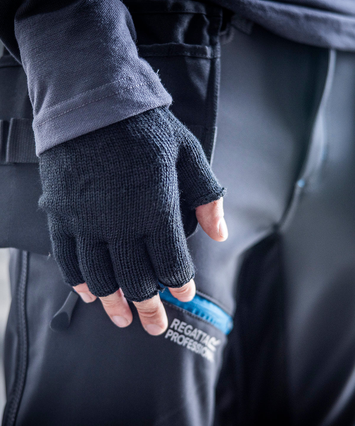 Fingerless mitts